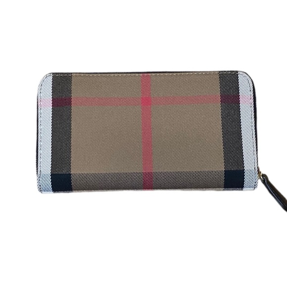 NWOT Burberry Elmore House Check Derby Wallet and Dust Bag - Picture 2 of 14